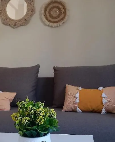 The Byzantine House * إسثْمِيا